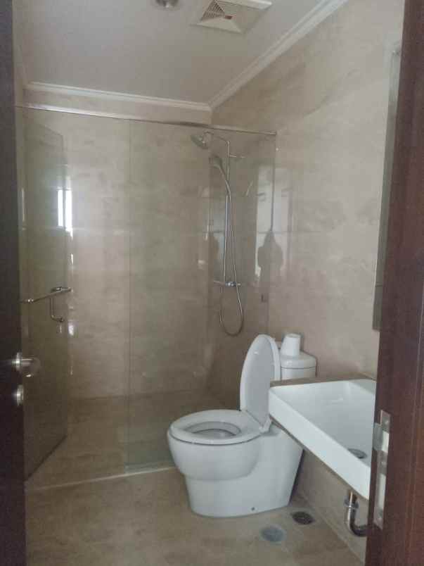 dijual apartemen jalan cikini raya