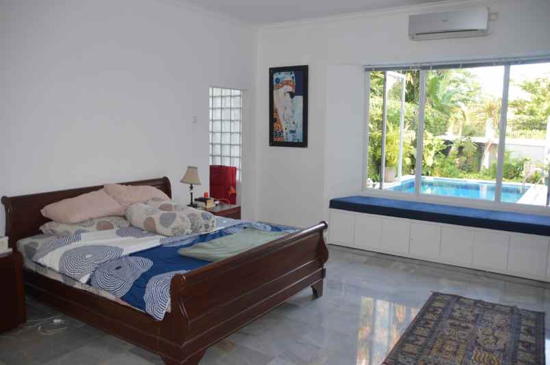 dijual cepat rumah di kemang timur jakarta selatan