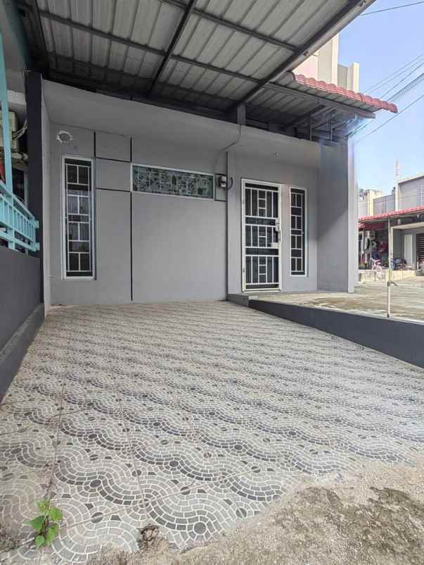 dijual cepat rumah hook di cactus garden batam center