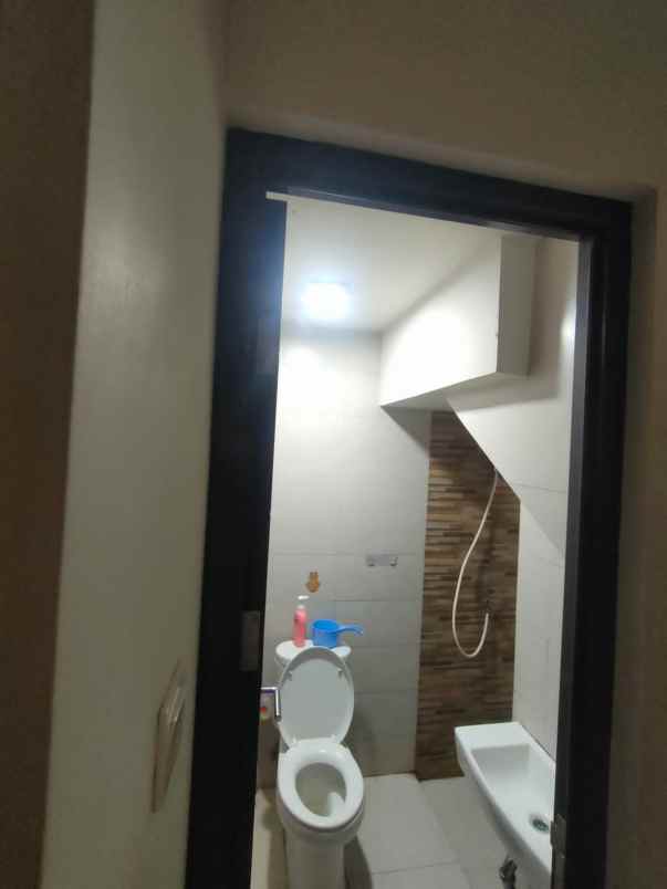 dijual cepat rumah murah diolive summarecon bekasi