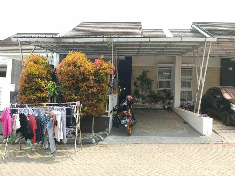 dijual cepat rumah murah strategis cluster cihanjuang