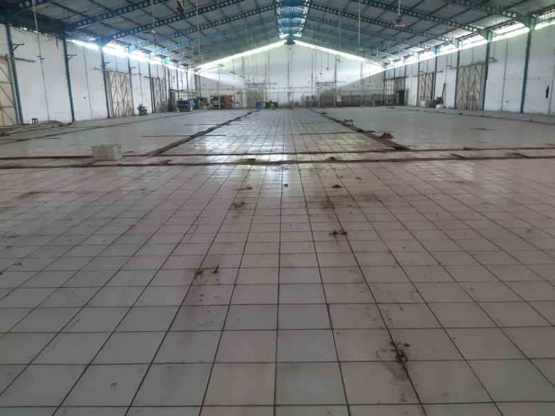 dijual gudang ex pabrik di gresik