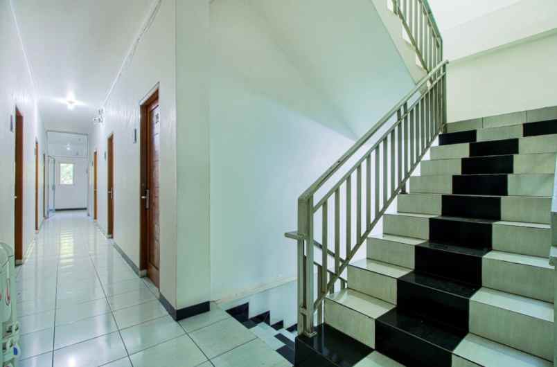 dijual hotel jl raya husein