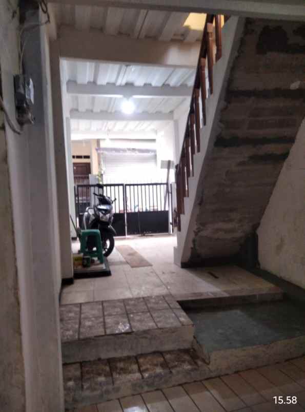 dijual kost jalan jagakarsa jakarta