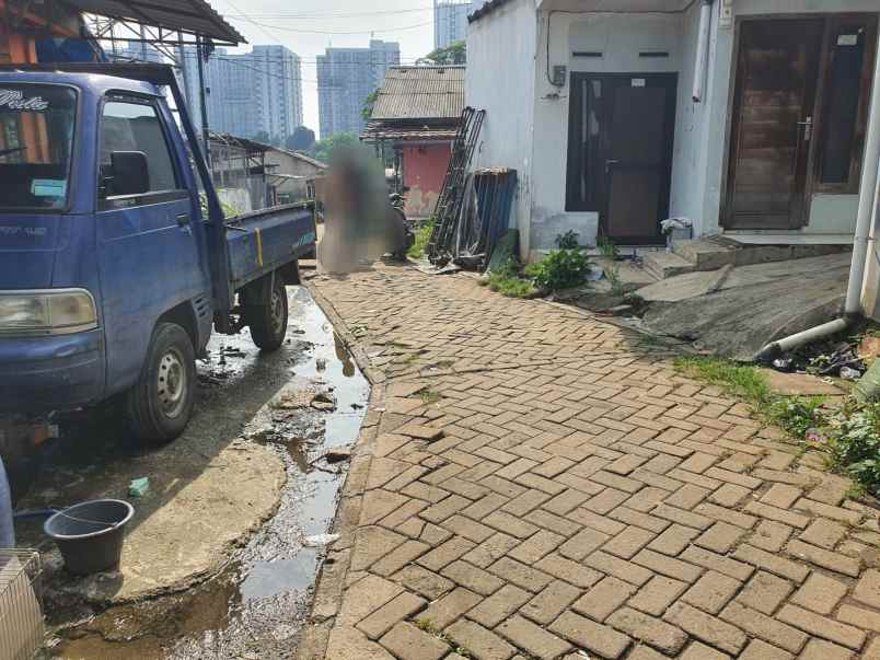 dijual kost lengkong gudang timur