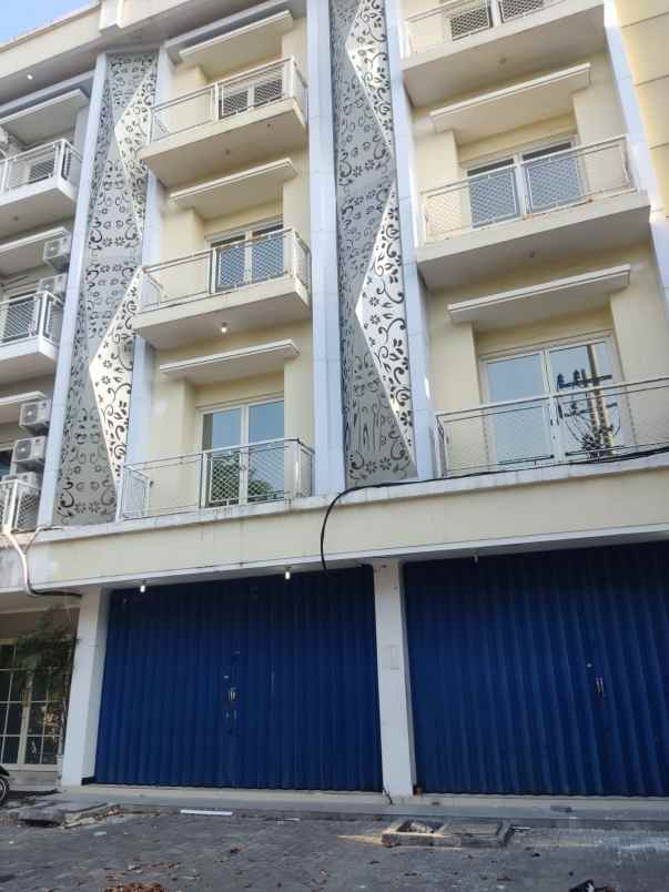 dijual ruko pinggir jalan raya manyar kertoadi