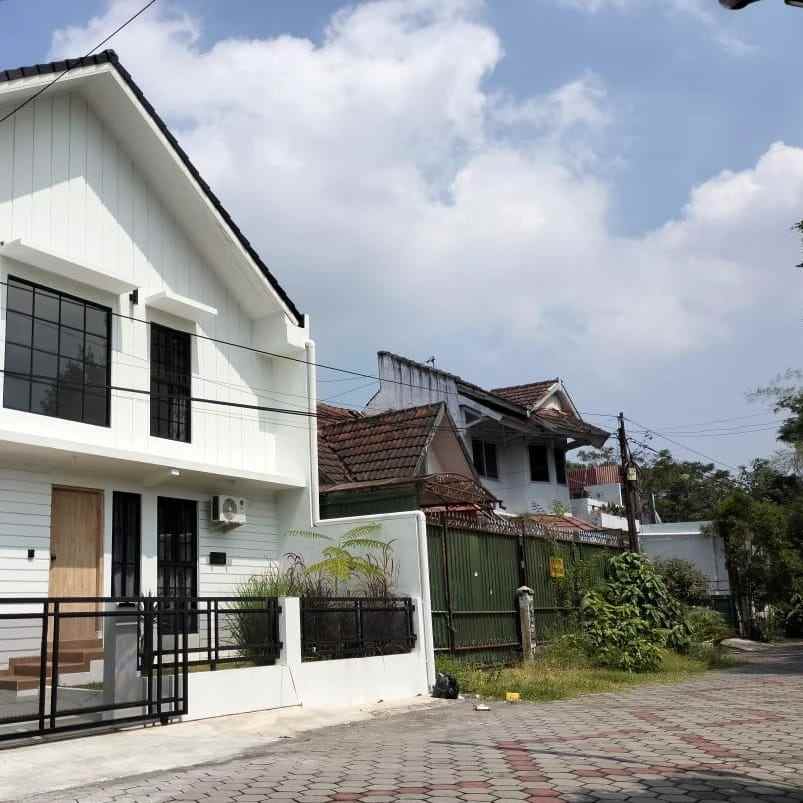 dijual rumah 1 9 km ke kampus uii jakal