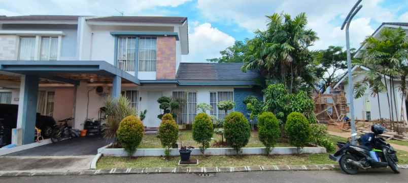 dijual rumah 2 lantai hook full furnished