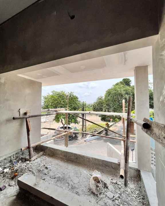 dijual rumah 2 lantai mewah murah dekat tugu jogja