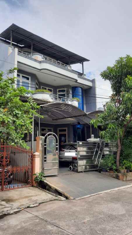 dijual rumah 3 lantai unit bagus dan oke sunter jakut