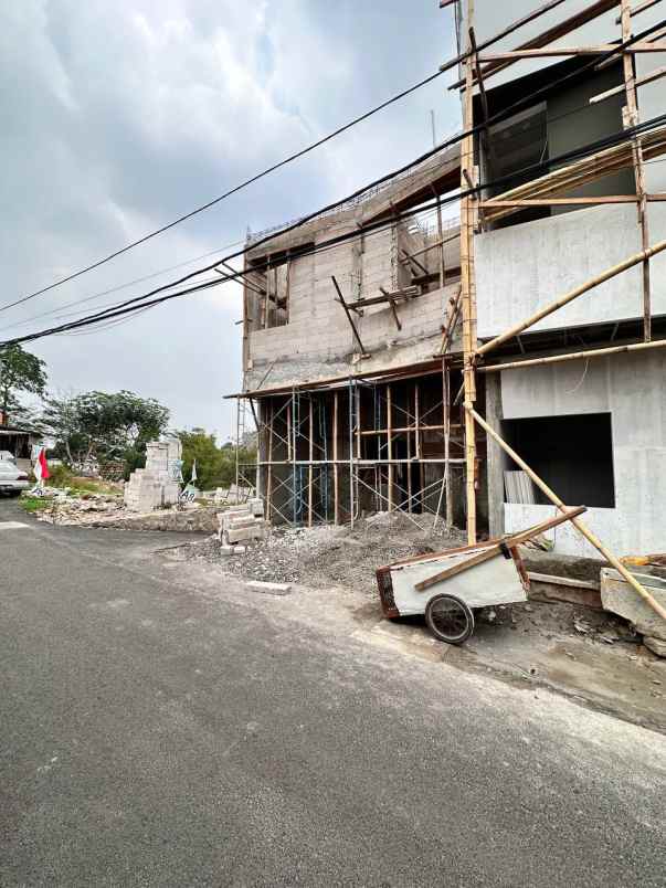 dijual rumah 4 jl gongseng raya no 01