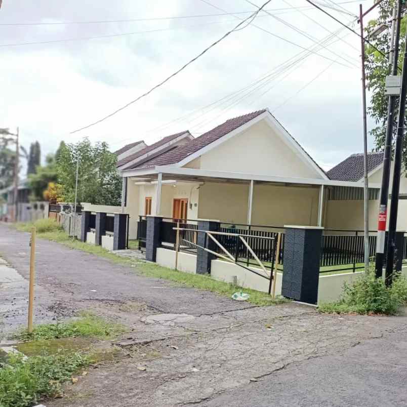 dijual rumah 5 km timur uii kampus