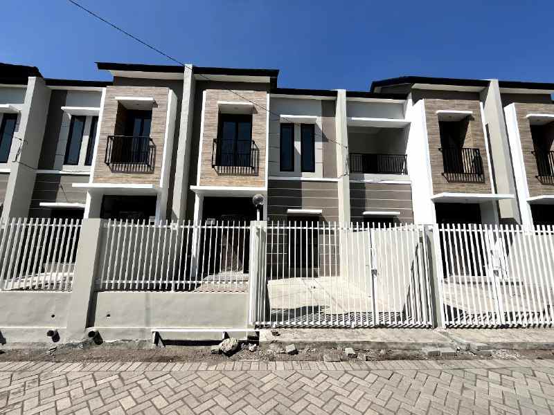 dijual rumah alana tambak oso