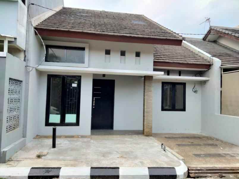 dijual rumah antapani