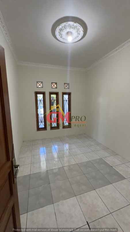 dijual rumah antapani