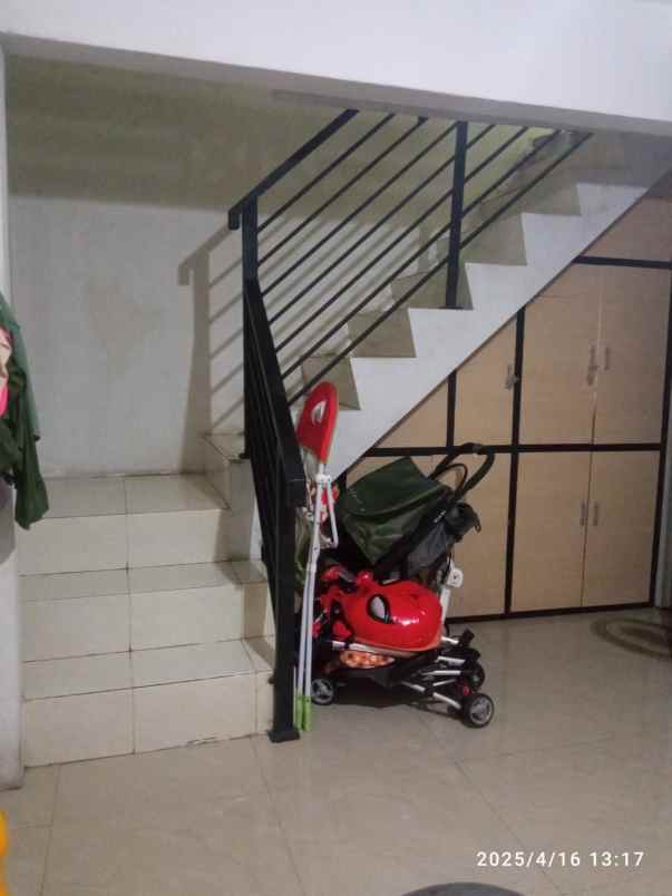 dijual rumah antapani