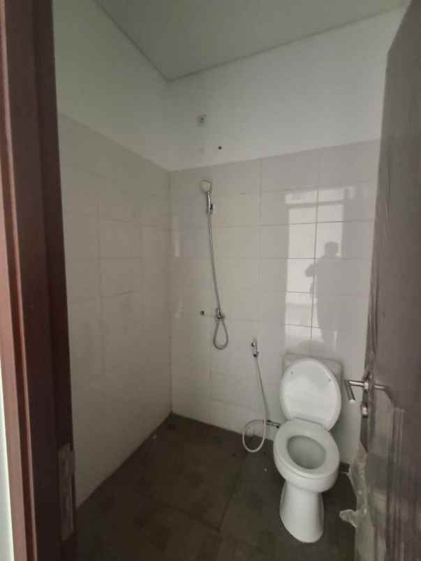 dijual rumah antapani