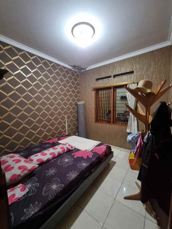 dijual rumah antapani