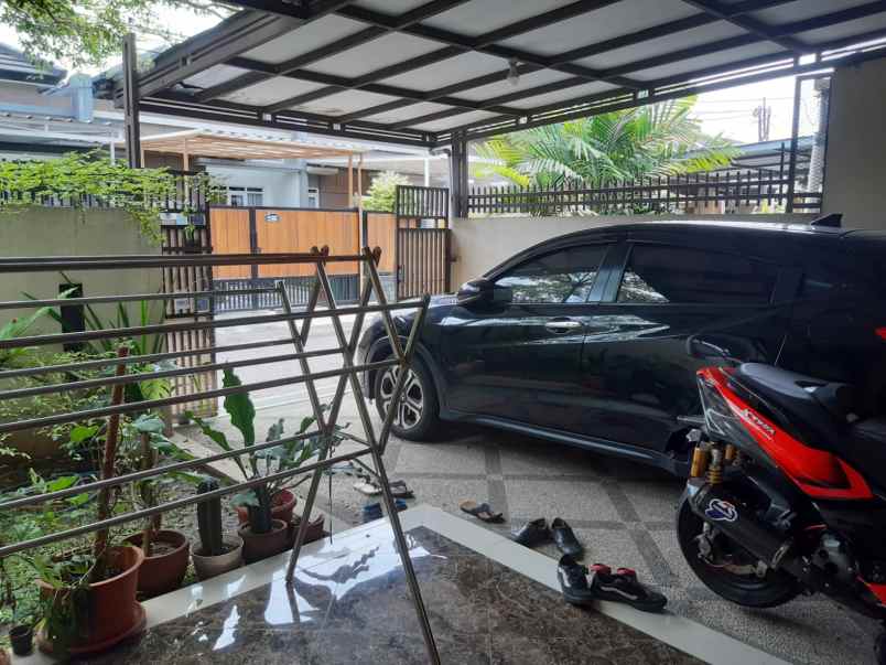 dijual rumah arcamanik