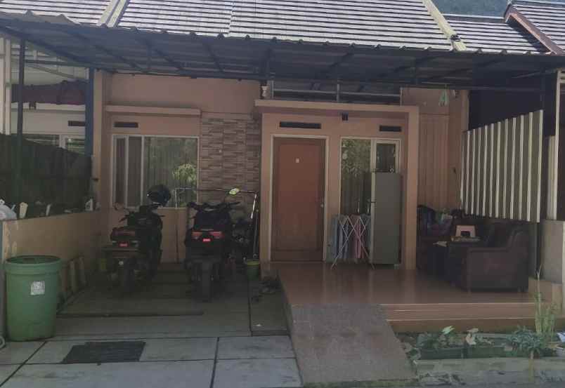dijual rumah arcamanik