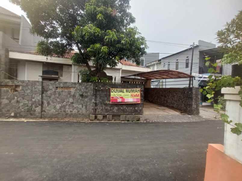 dijual rumah arcamanik cicukang