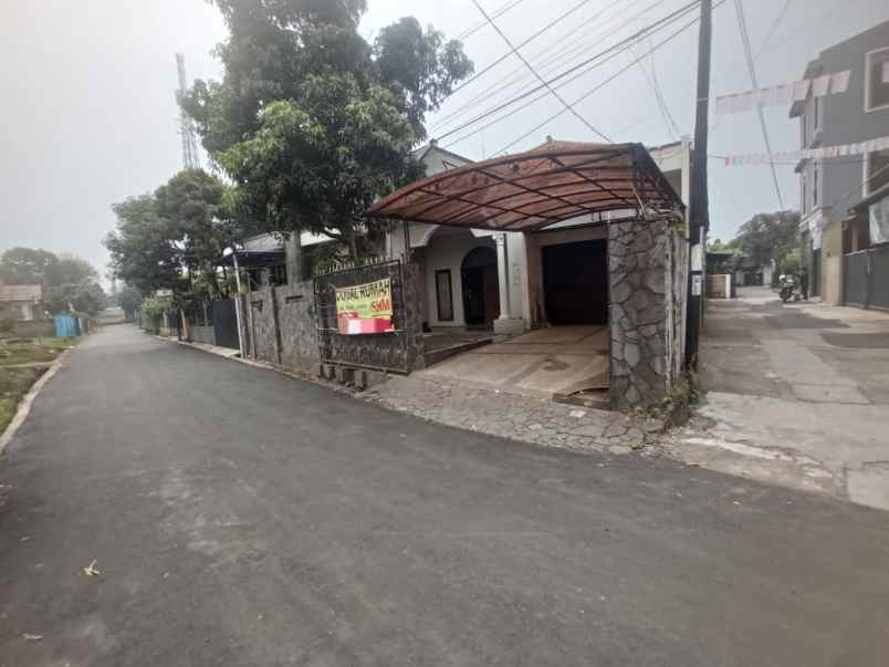 dijual rumah arcamanik cicukang