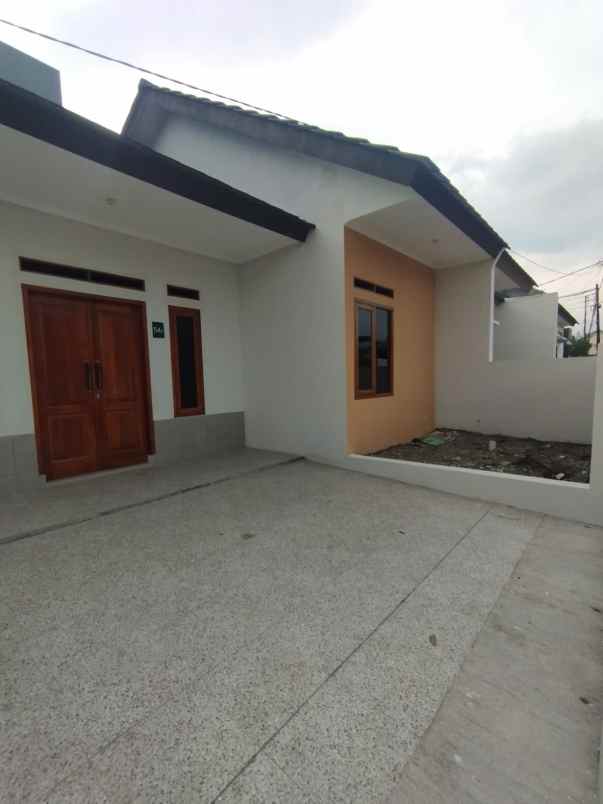 dijual rumah arcamanik endah cisaranten