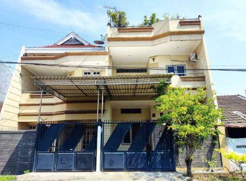 dijual rumah babatan pantai