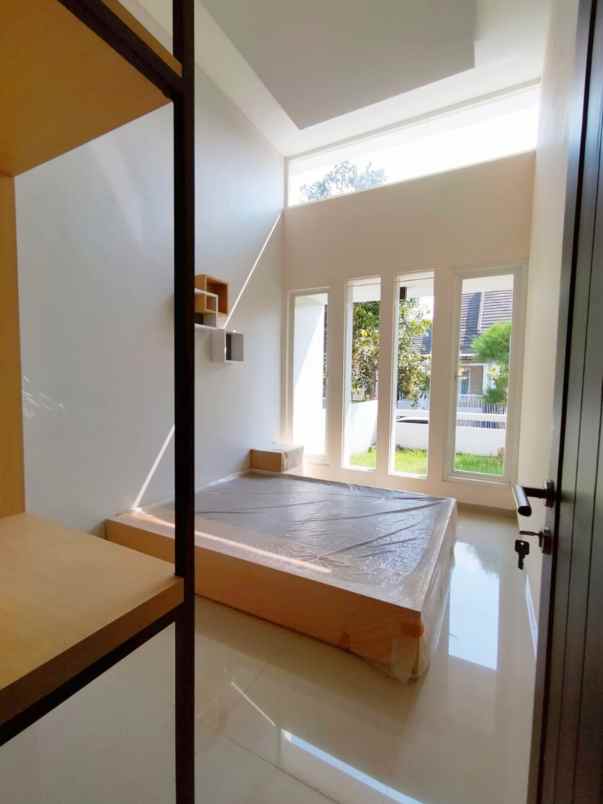 dijual rumah baru araya malang greenwood golf