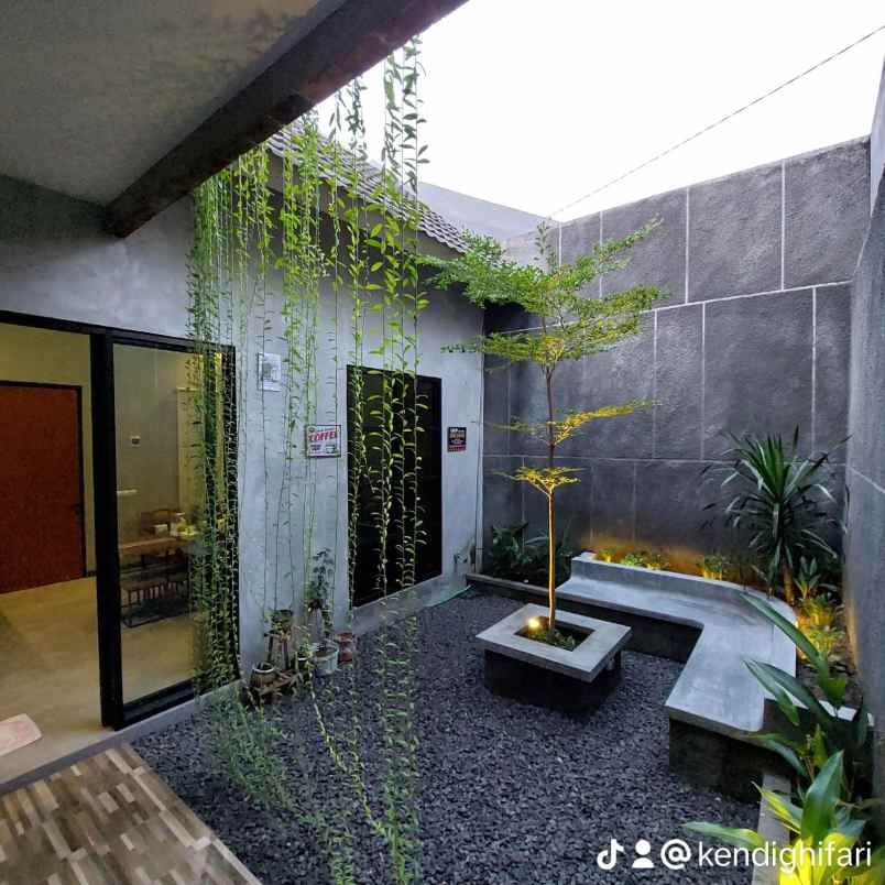 dijual rumah bendul merisi