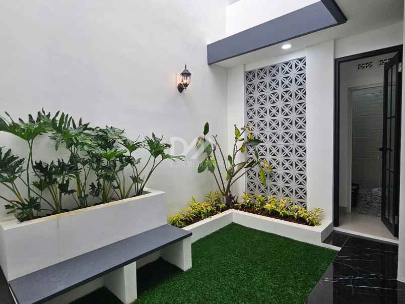 dijual rumah bergaya american style di bintaro