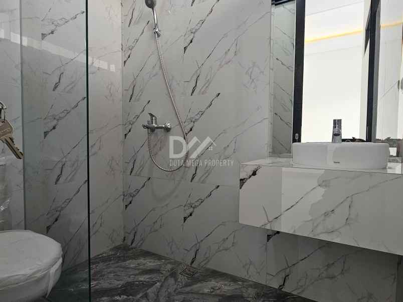 dijual rumah bergaya american style di bintaro