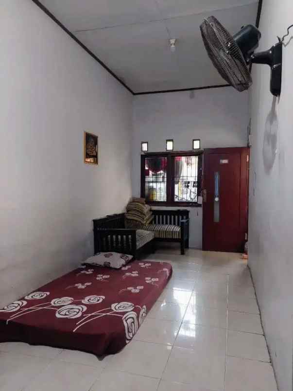 dijual rumah bintang metropole