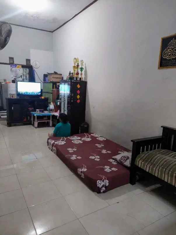 dijual rumah bintang metropole