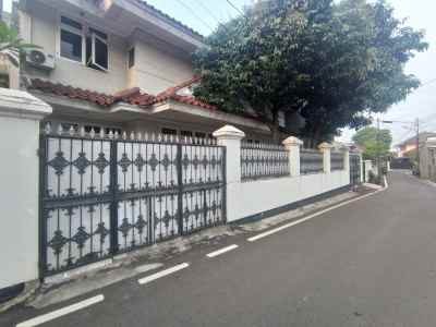 dijual rumah bintaro