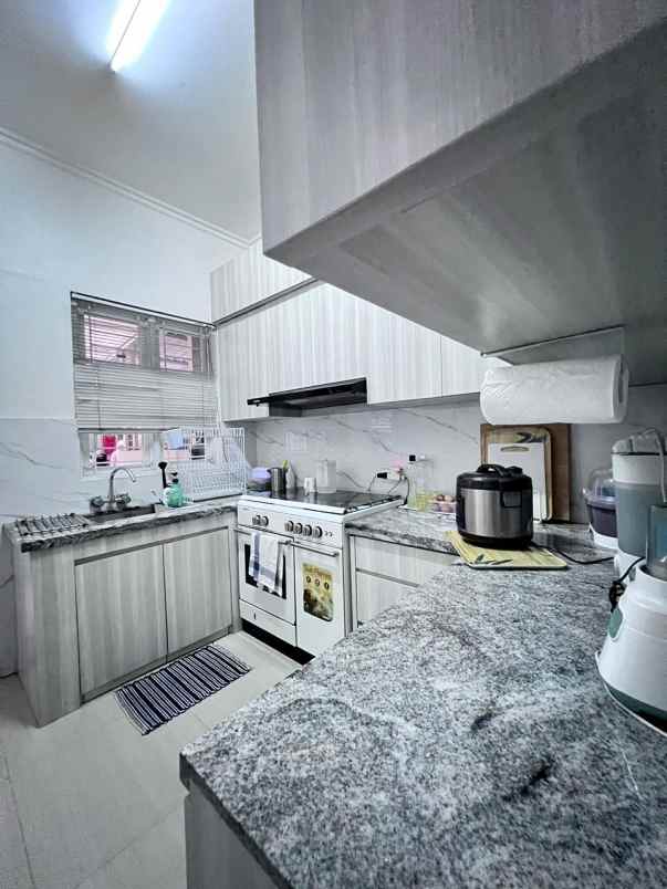 dijual rumah bukit cinere raya