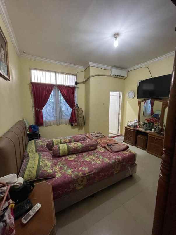 dijual rumah bukit sawangan indah