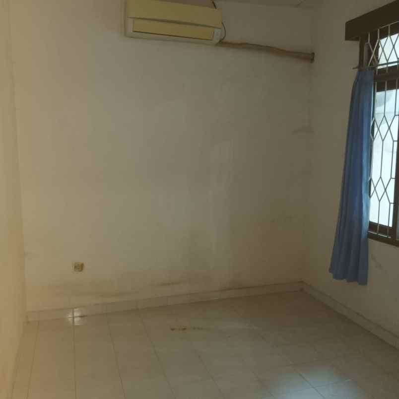 dijual rumah bulevar hijau