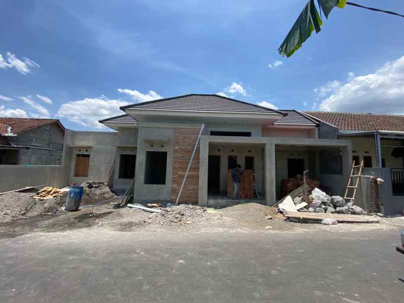 dijual rumah bulusawit sambiroto