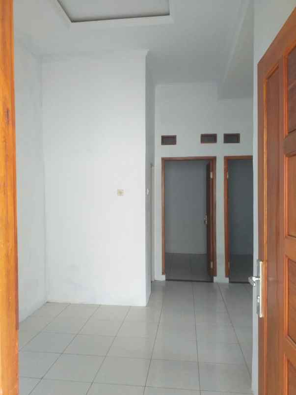 dijual rumah cash modern harga ekonomis strategis