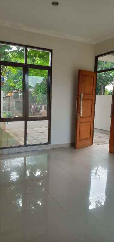 dijual rumah ciangsana