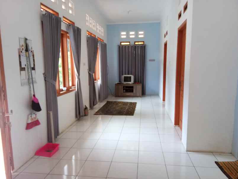 dijual rumah cibatu