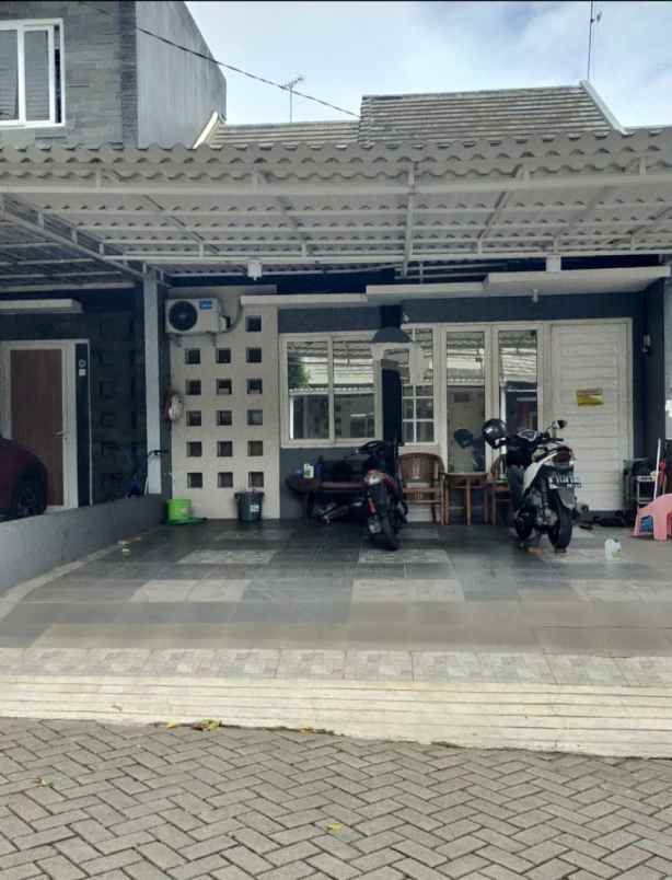 dijual rumah cibubur country