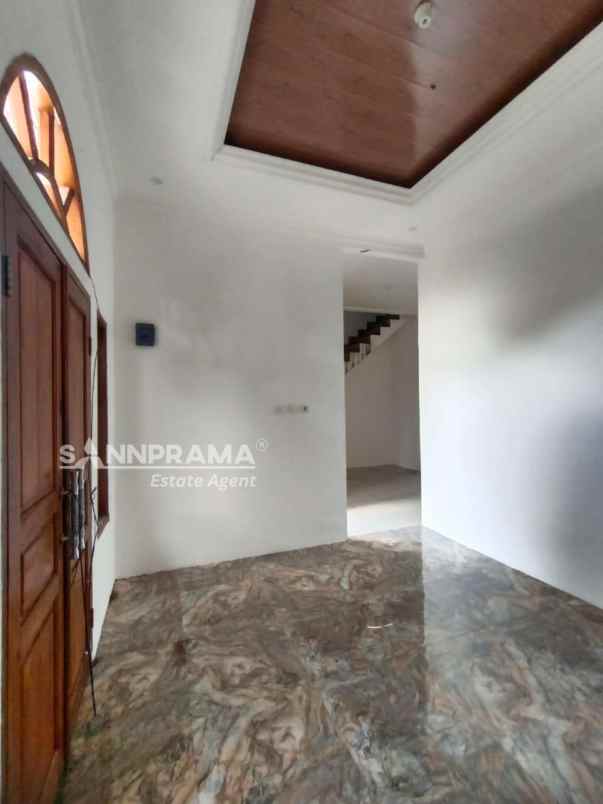 dijual rumah cilangkap