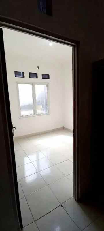 dijual rumah ciledug