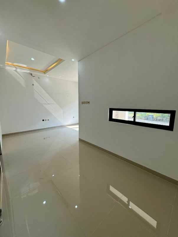 dijual rumah cinere depok