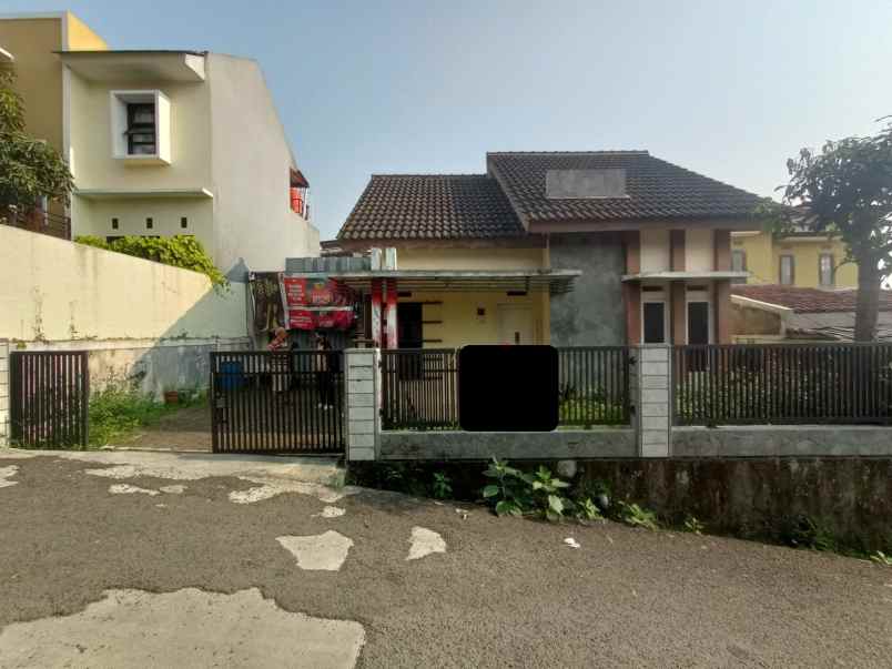 dijual rumah cipageran