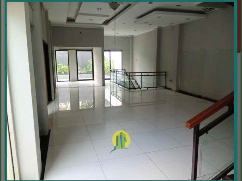 dijual rumah cipatat