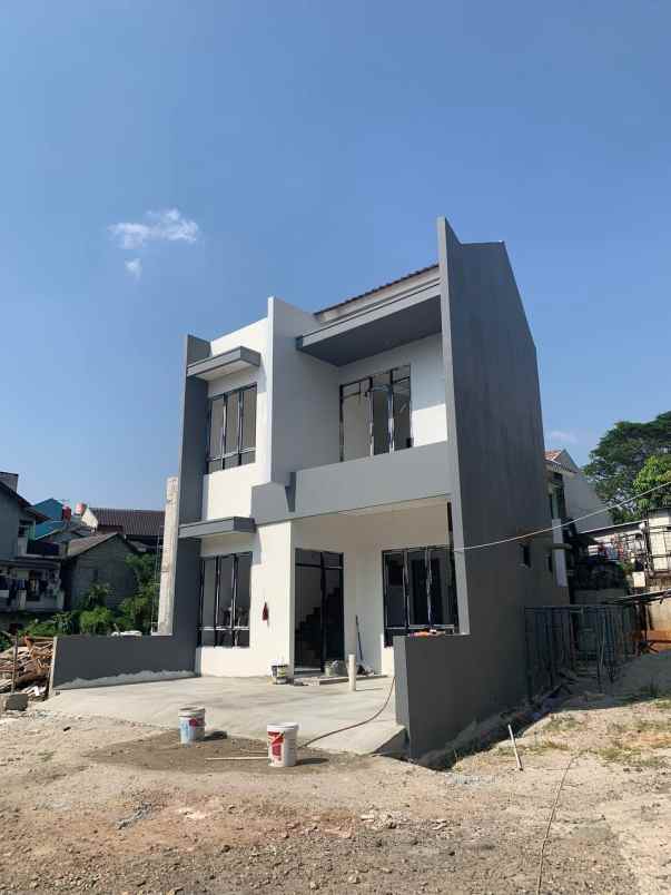 dijual rumah ciracas