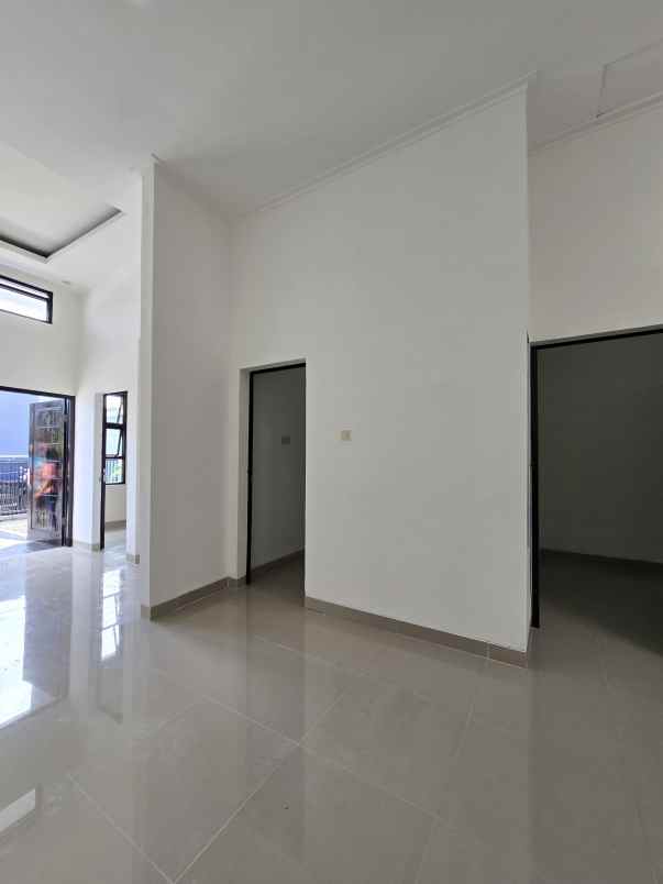 dijual rumah citra indah city